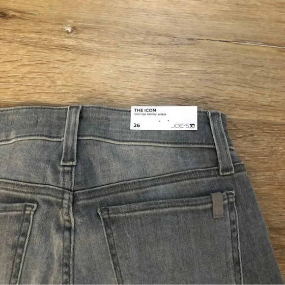 Joe's Jeans The Icon Mid Rise Skinny Ankle Raw Edge Gray Jeans Size 26 NWT - Picture 7 of 10